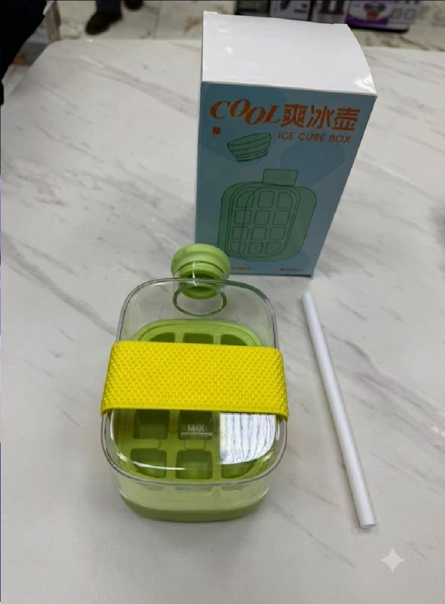 Компактная бутылка с формой для льда и трубочкой